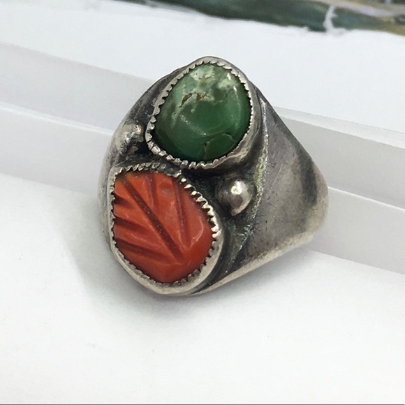 Vtg carved green turquoise coral ring .Navajo Turquoise & Coral Sterling Ring - Picture 4 of 4